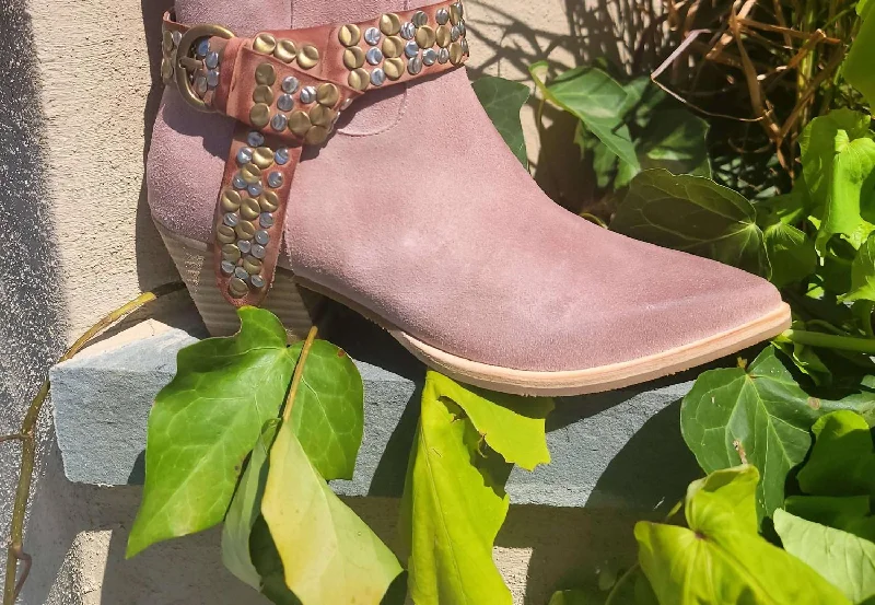 Best Shoe Deals Antelope Opel Boots In Blush Suede