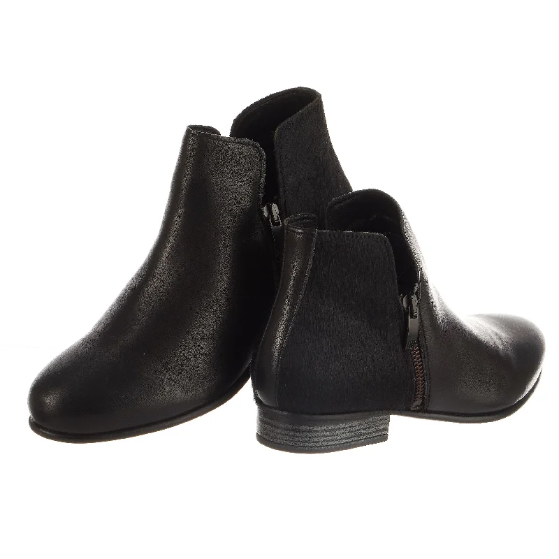 Women's Effortless Slip-Ons Eric Michael Isabella Boots - Women's