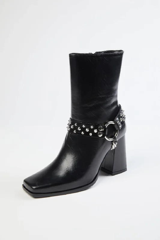 Evening Elegance Heeled Boots With Removable Jewel In Black