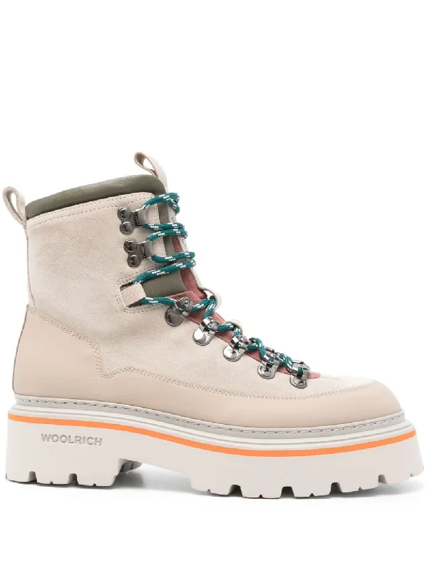 Casual Chic Footwear Offers Woolrich Women's Boots