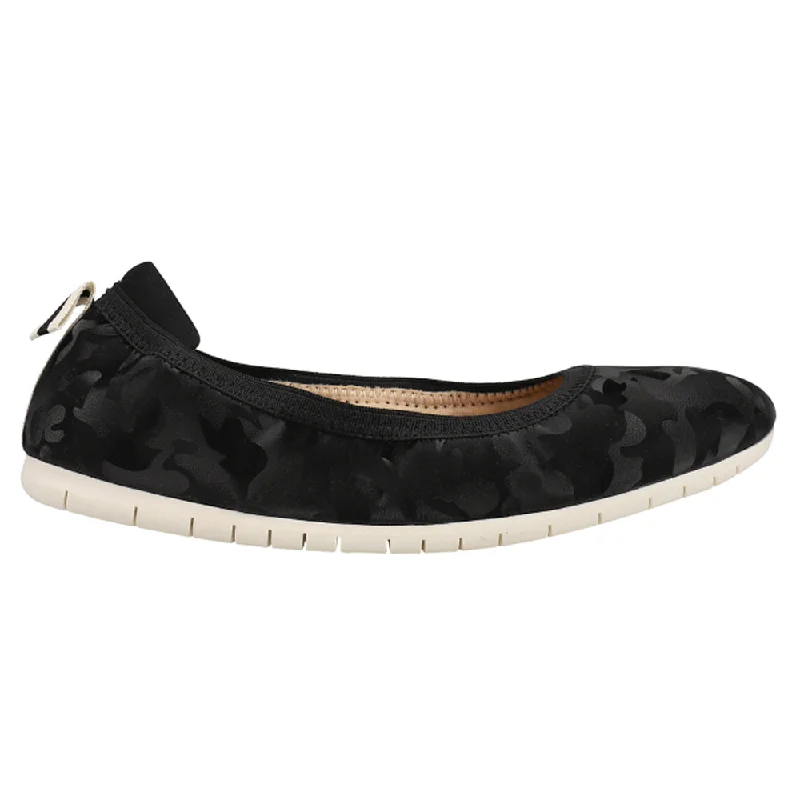 Comfortable Slip-Resistant Shoes Devoted Black Camo Slip-On Flats