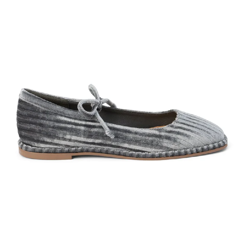 Comfortable Flats Gerry Embossed Ballet Flats