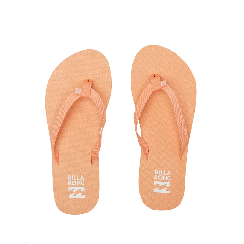 Fashion-Forward Nalu Sandals